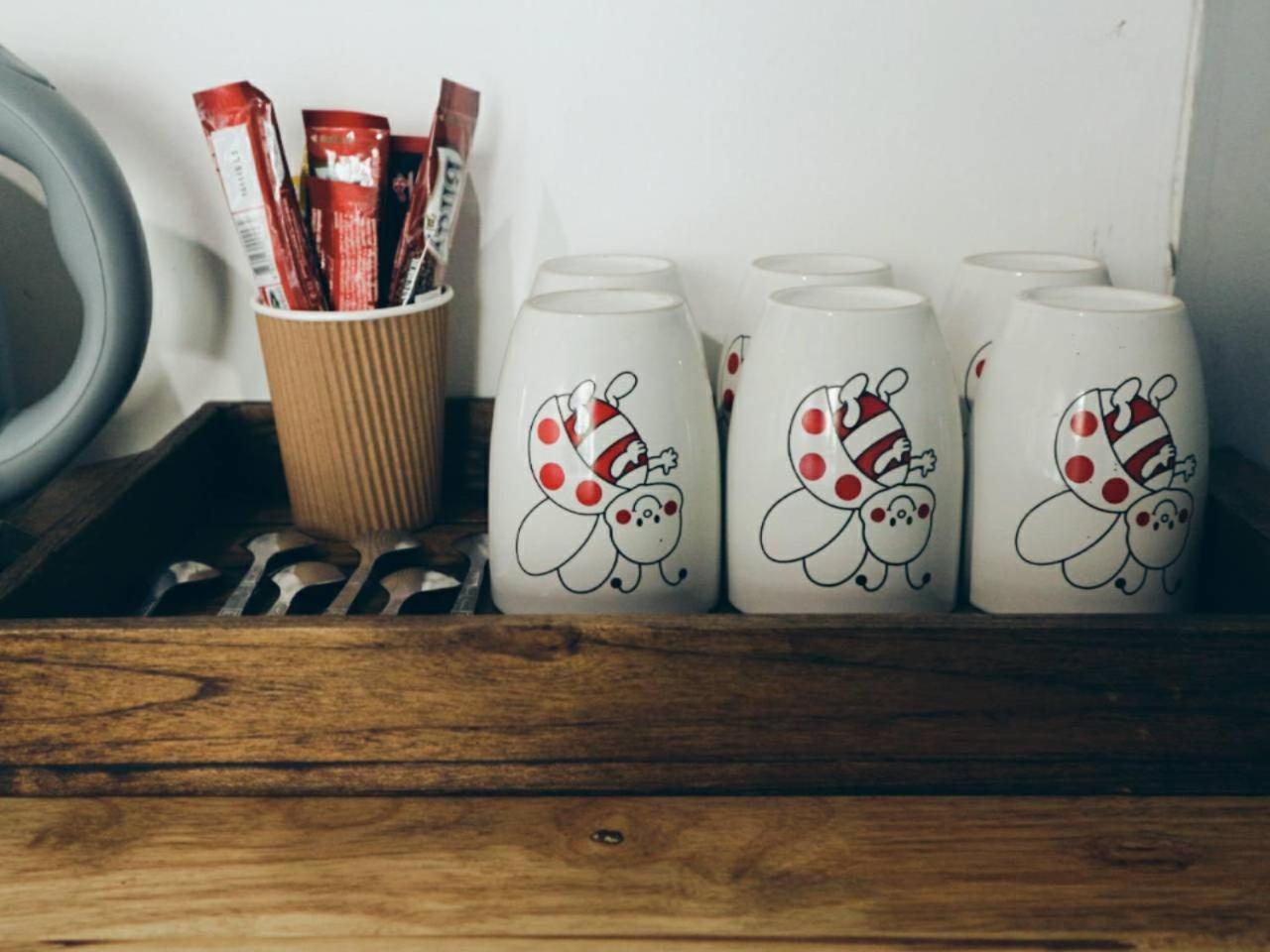 Hugnur Hostel And Coffee Chiang Mai Eksteriør billede